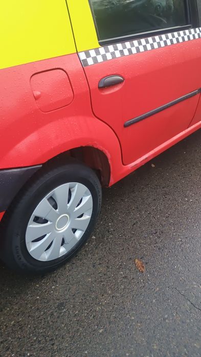 De vânzare Dacia Logan . An fabricație 2008 , ediția Kiss fm.