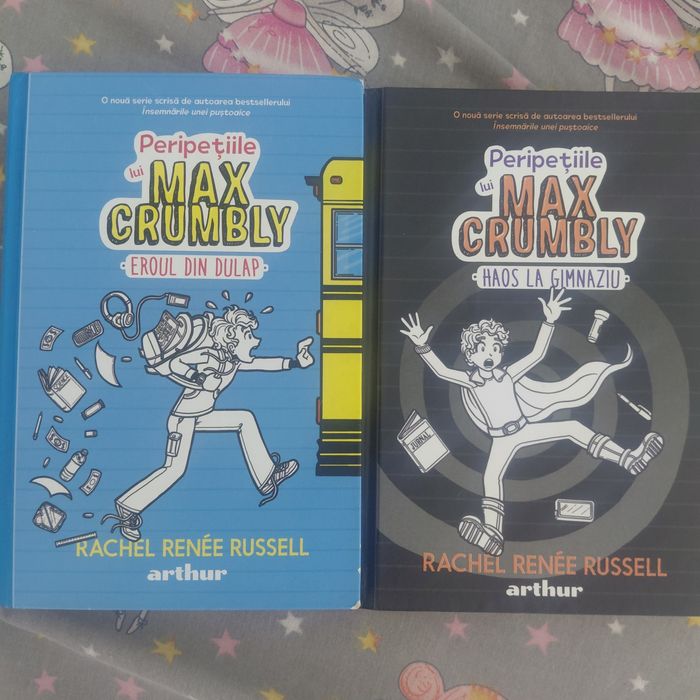 Peripețiile lui Max Crumbly volumul 1 şi 2 de Rachel Renèe Russell