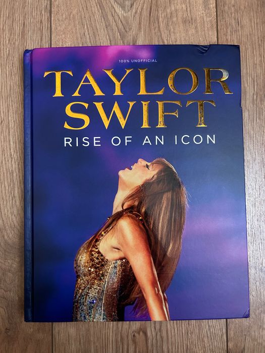 Taylor Swift Rise of an Icon - 21.5 x 27.9