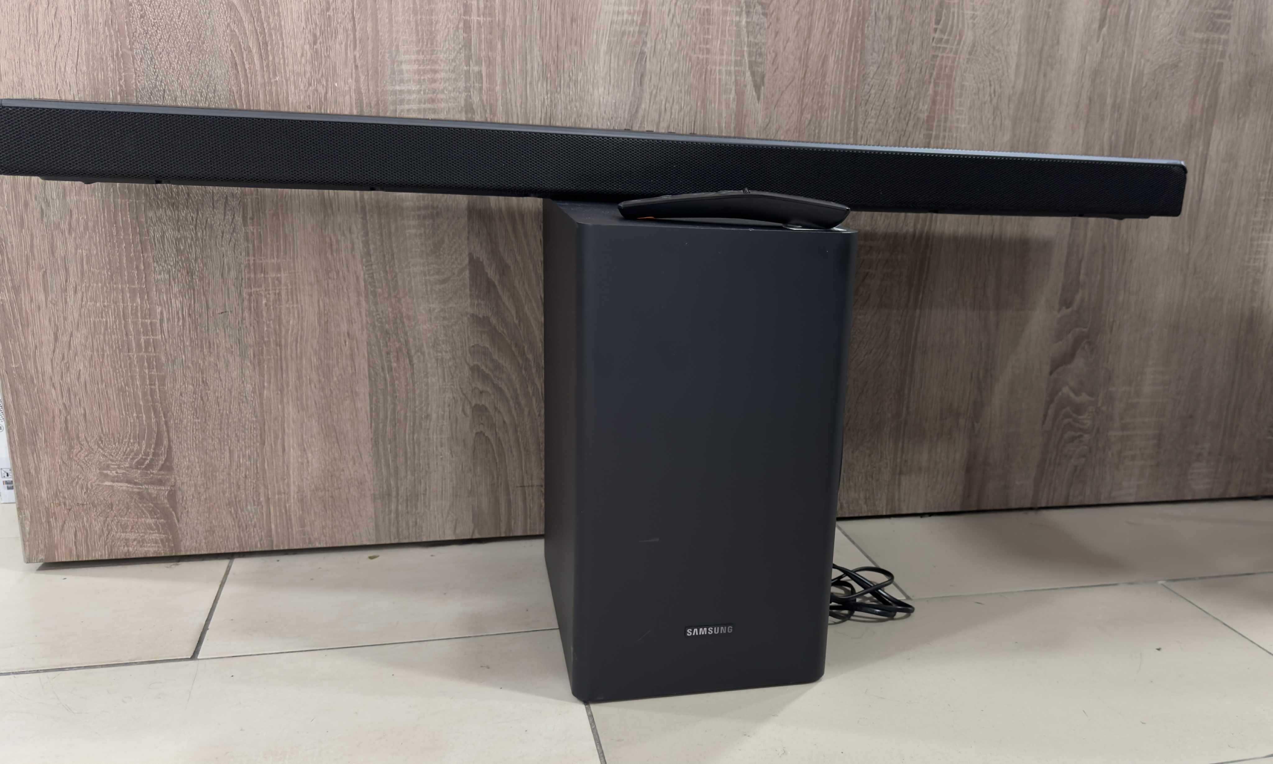 Саундбар система Samsung HW-Q60T