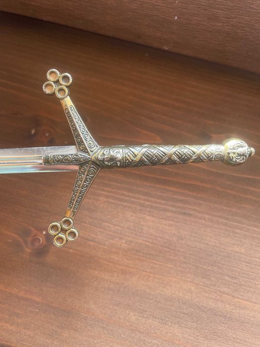 Нож за рязане на хартия/писма