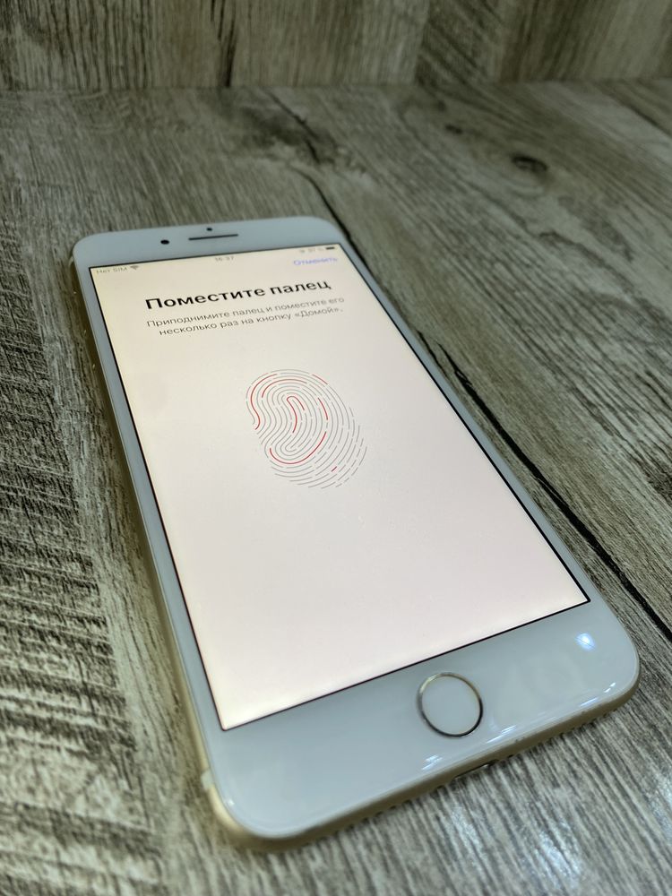 iPhone 7 plus 32Gb Gold