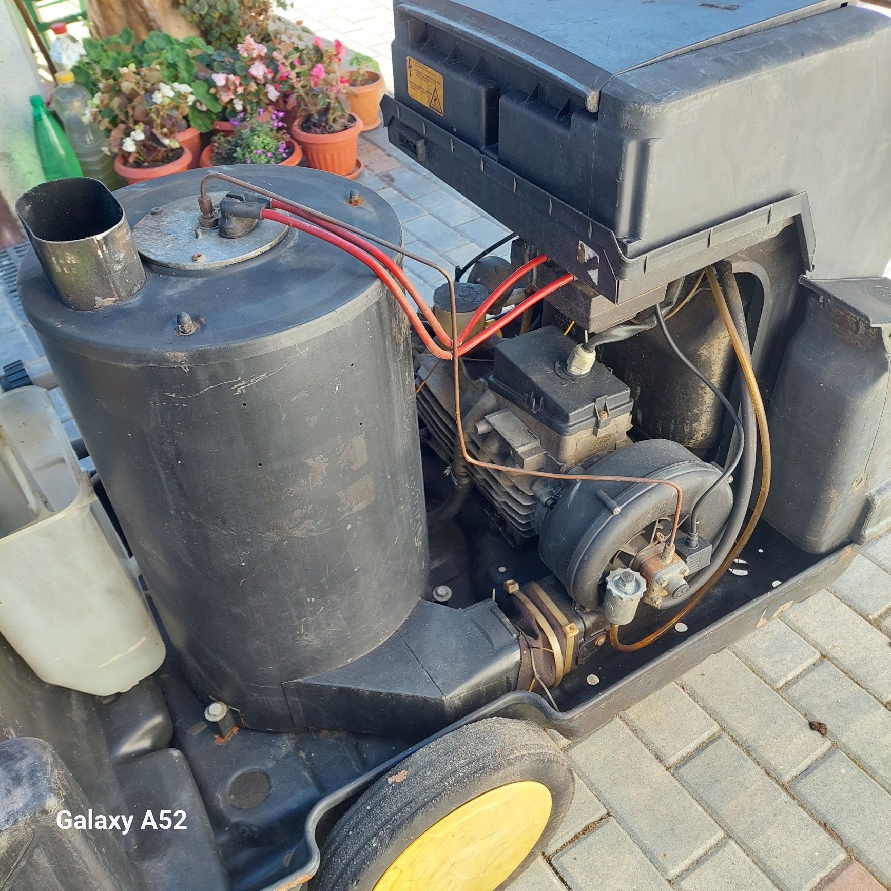 Продавам  пароструйка  karcher