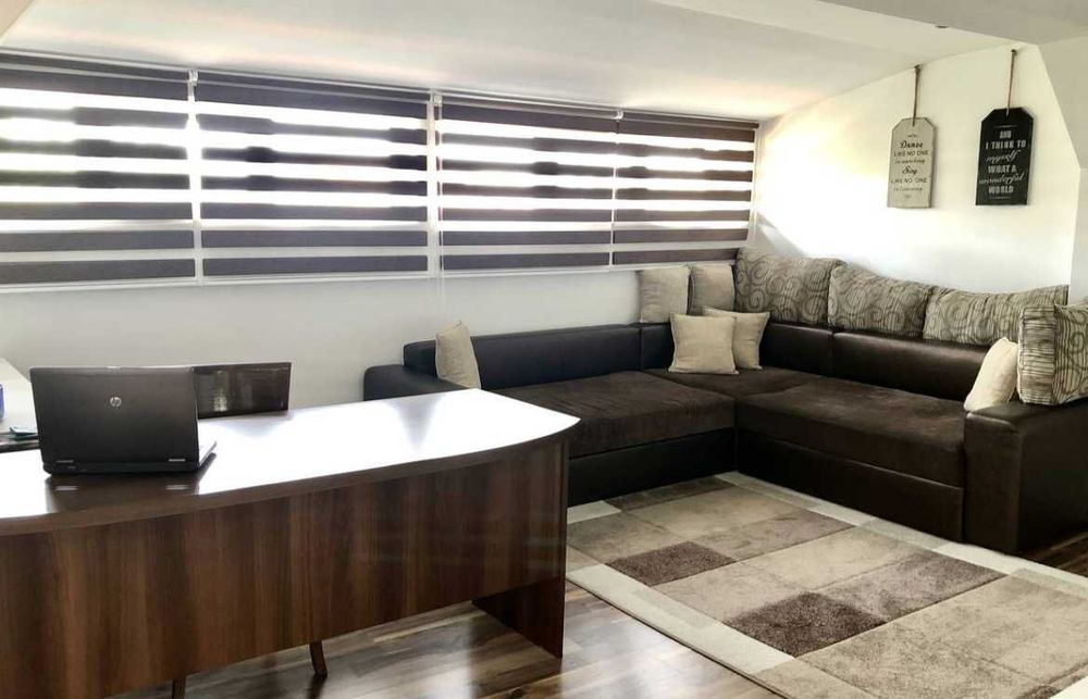 Дава се под наем Двустаен апартамент в Бургас, Център - 68 кв.м за 240 € - Снимка #2