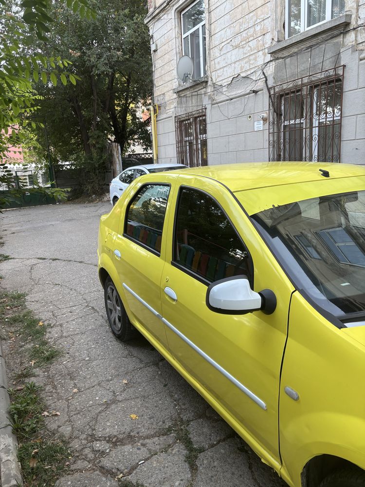 Dacia logan Lauret 1.2 2012