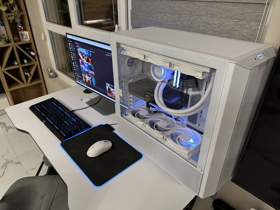 Кутия Lian li Lancool 3 rgb бяла