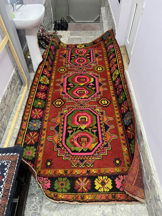 Ковер ручной кавказ . Более сто лет