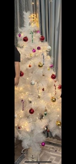 Срлчно продам белую ёлку