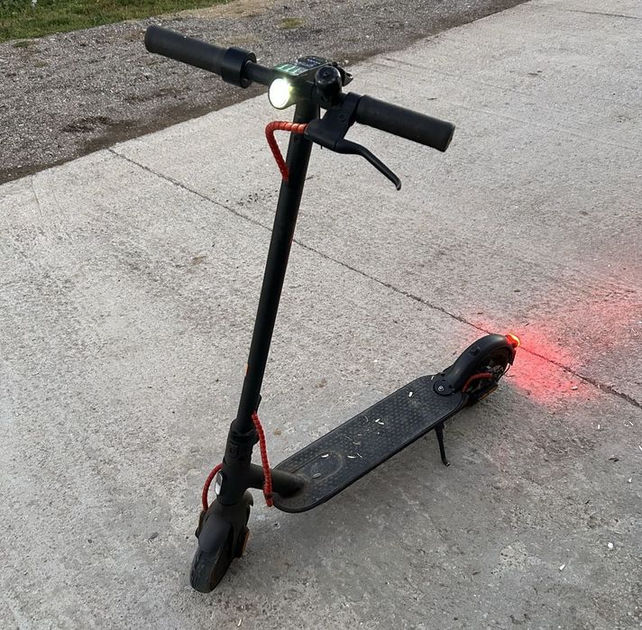 Само за 399 лева ! Тротинетка Xiaomi Mi Electric Scooter Pro 2 зарядно