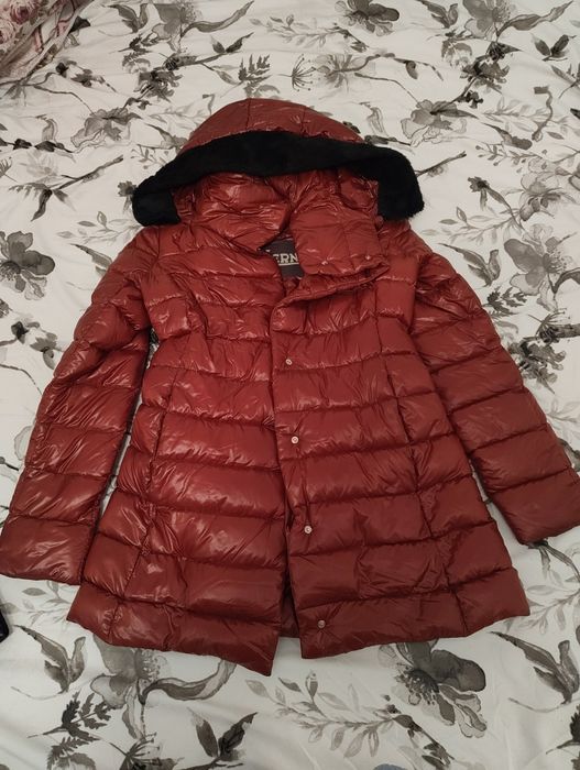 Geaca Herno marimea L
Nou fără eticheta 
Trimit prin curier