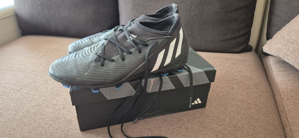 Ghete fotbal crampoane Adidas Predator