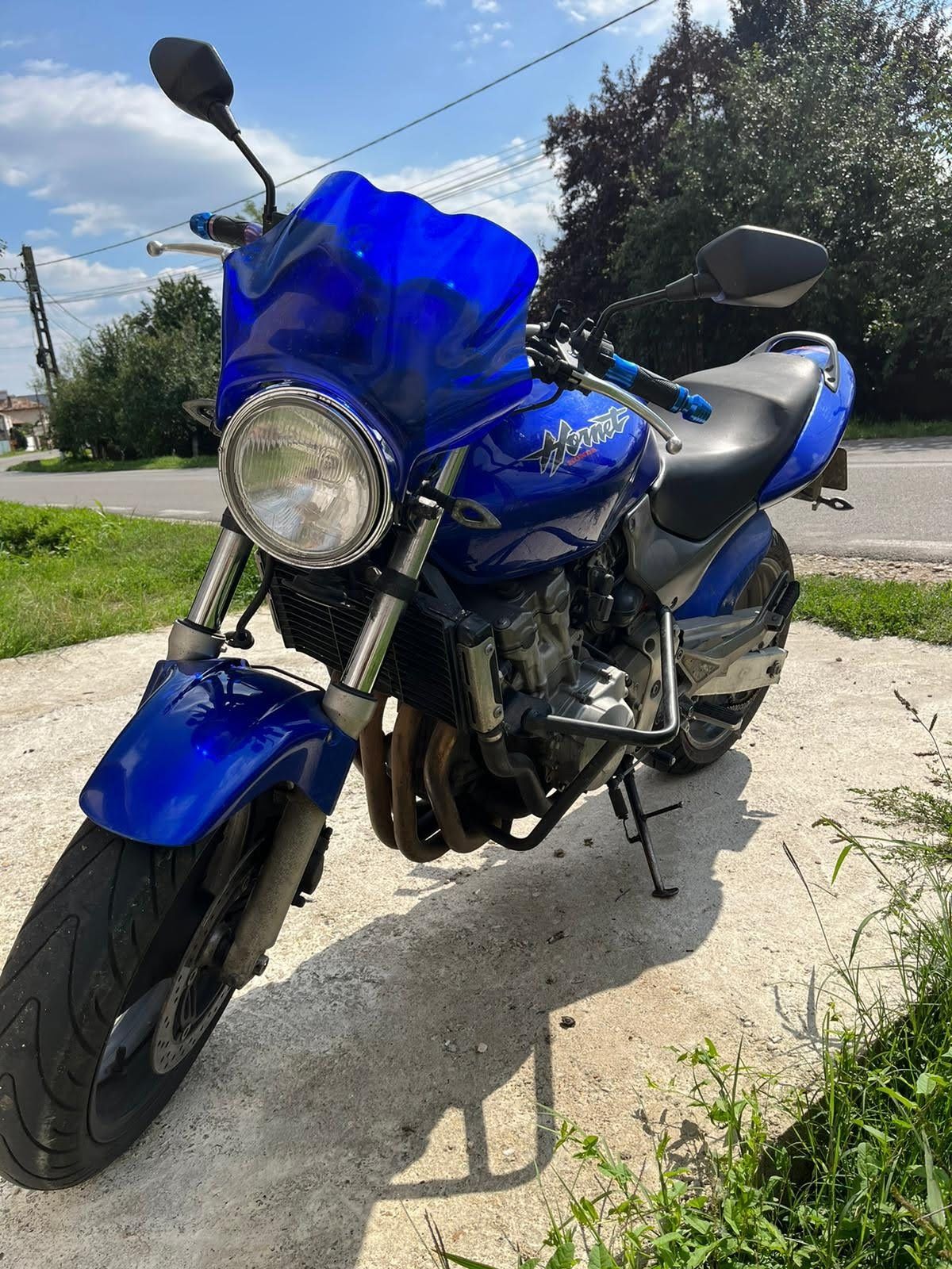 Vând honda hornet