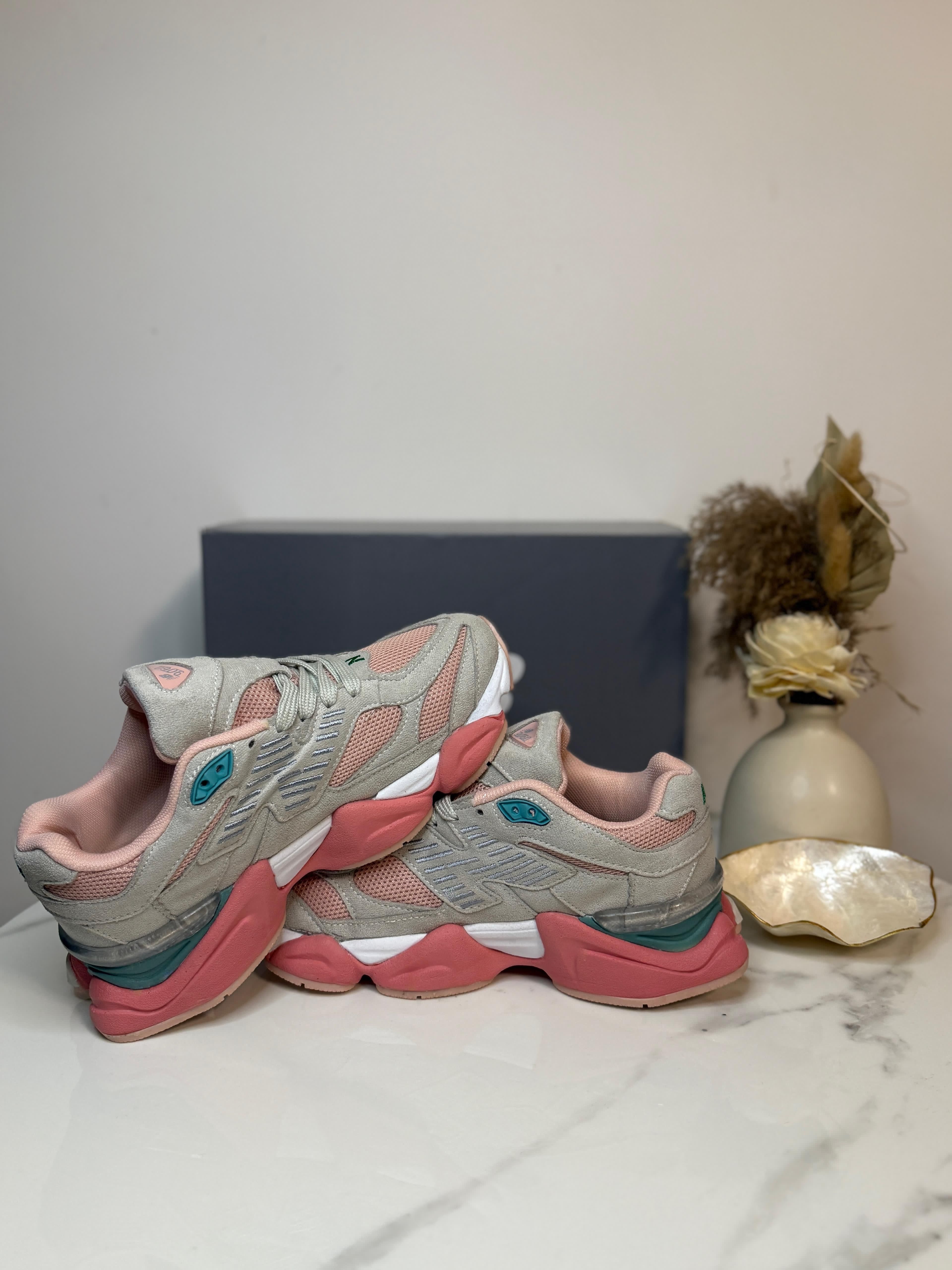 Adidasi New Balance 9060 Color