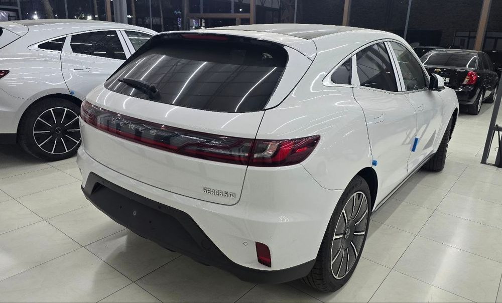 Seres 5 EV 2025 йил (AITO)