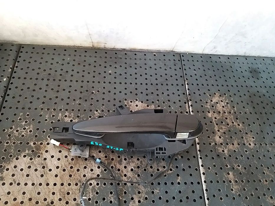 Maner usa stanga spate bmw seria 3 e90 e91 54061710 718121703 718131303