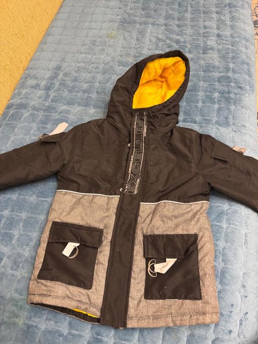 Продам куртку и сапоги на мальчика