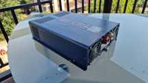 Invertor Tensiune cu Unda Sinusoidala Pura - 24v Dc - 230v AC, 1800W