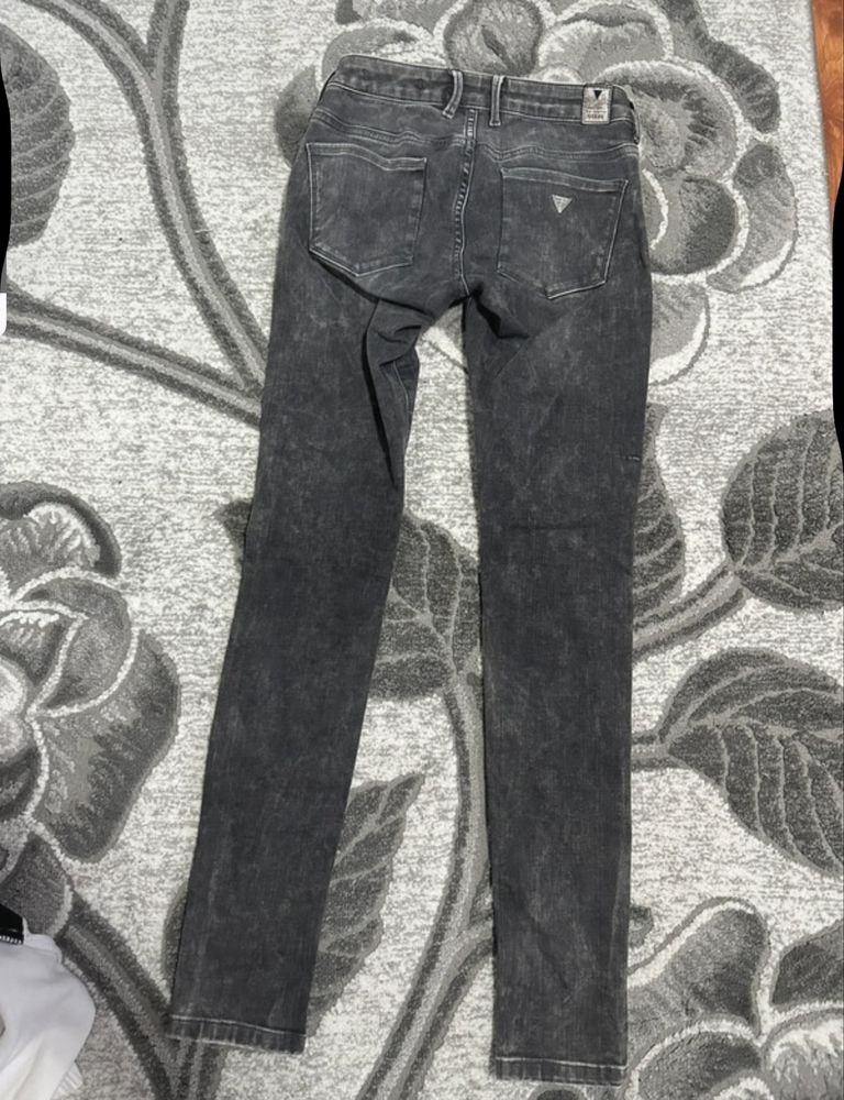 Blugi guess cu talie joasa