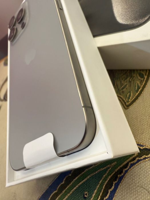 Продаётся Iphone 15 Pro max 256 Gb состояние идеальное, документы есть