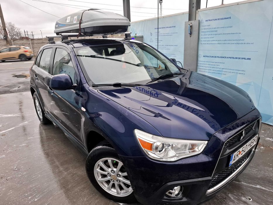 Vând Mitsubishi ASX 2011