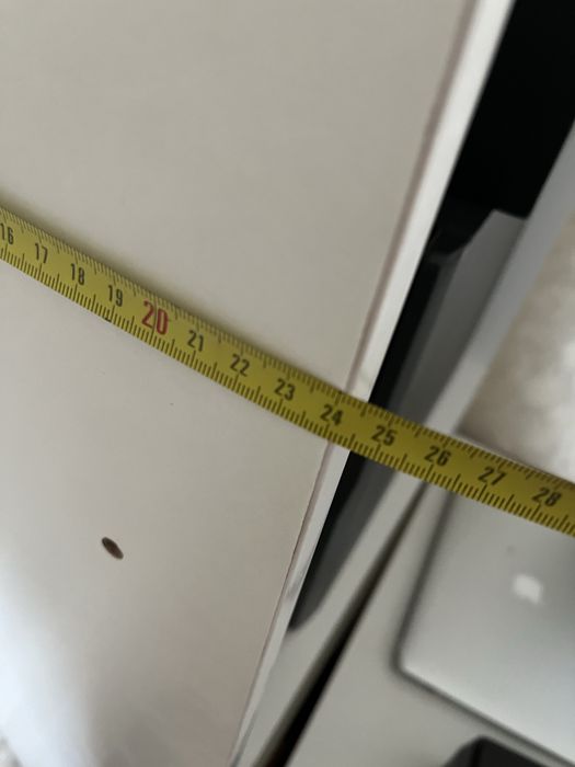 Компьютерный стол и полки