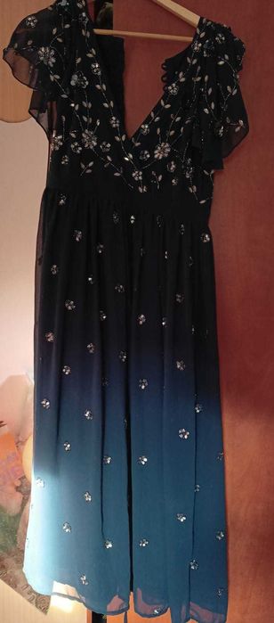 vand rochie pt ocazii speciale