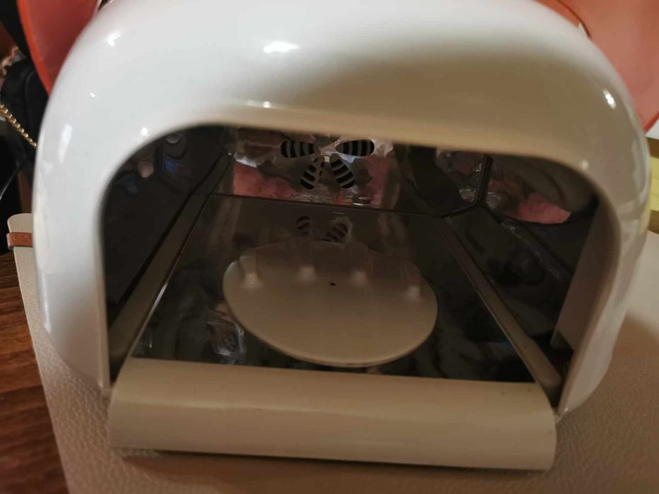 Печка за нокти бяла