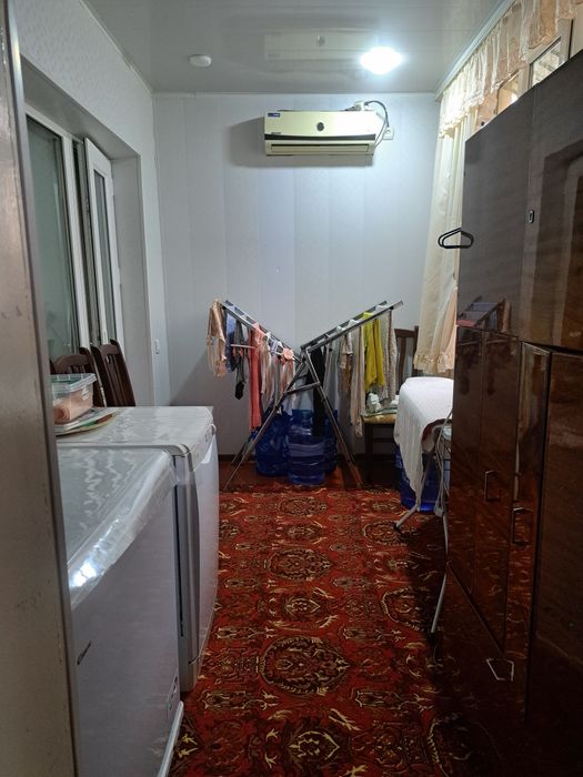 Продаётся 4 комнатная квартира