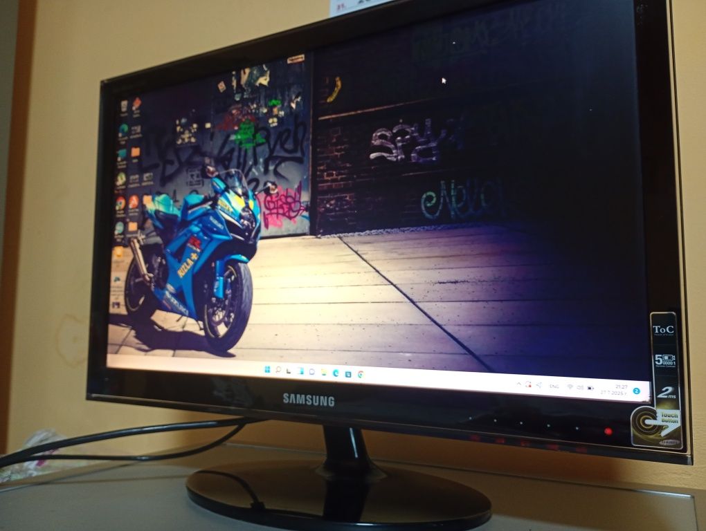 Монитор Samsung 23"