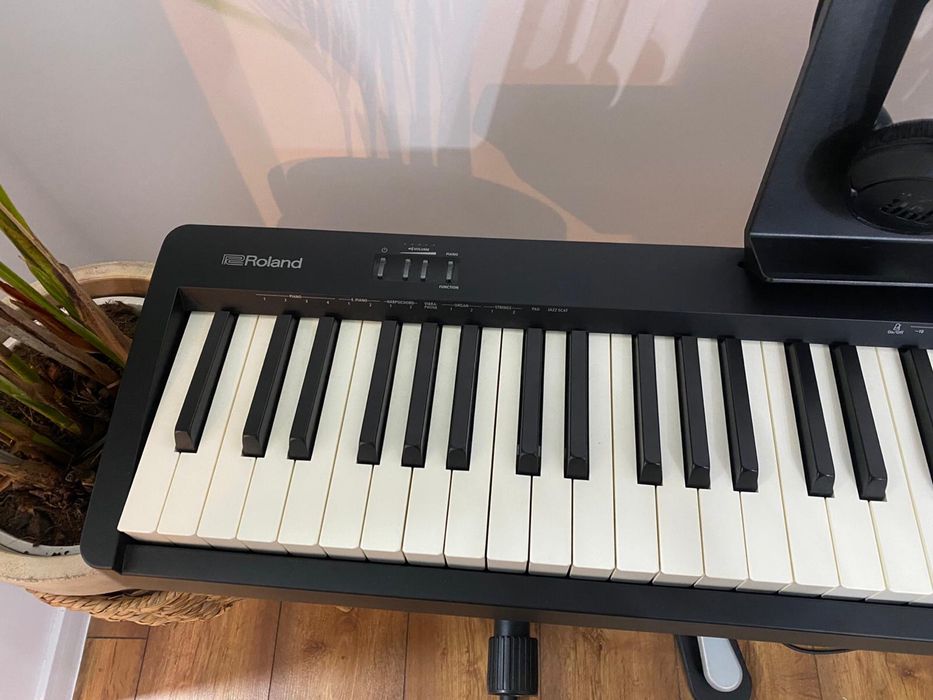Pian digital- roland FP10