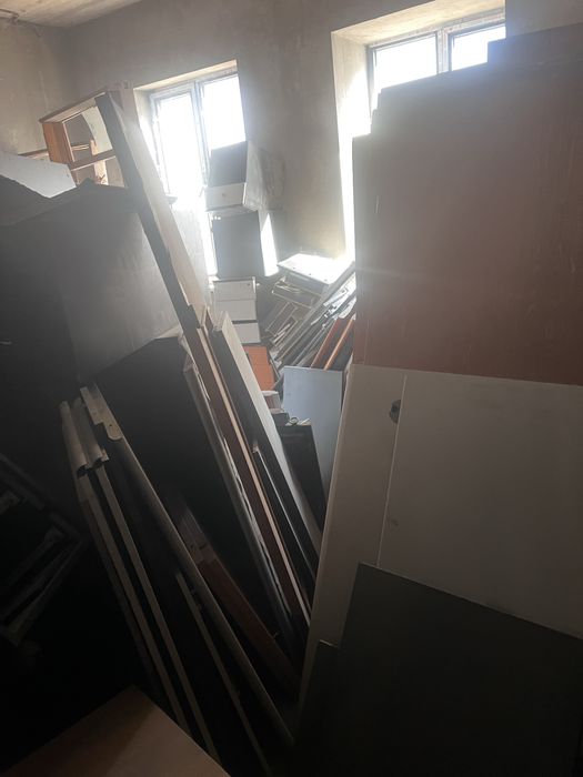 Б/у офесный мебель хаммасини сразу сотаман