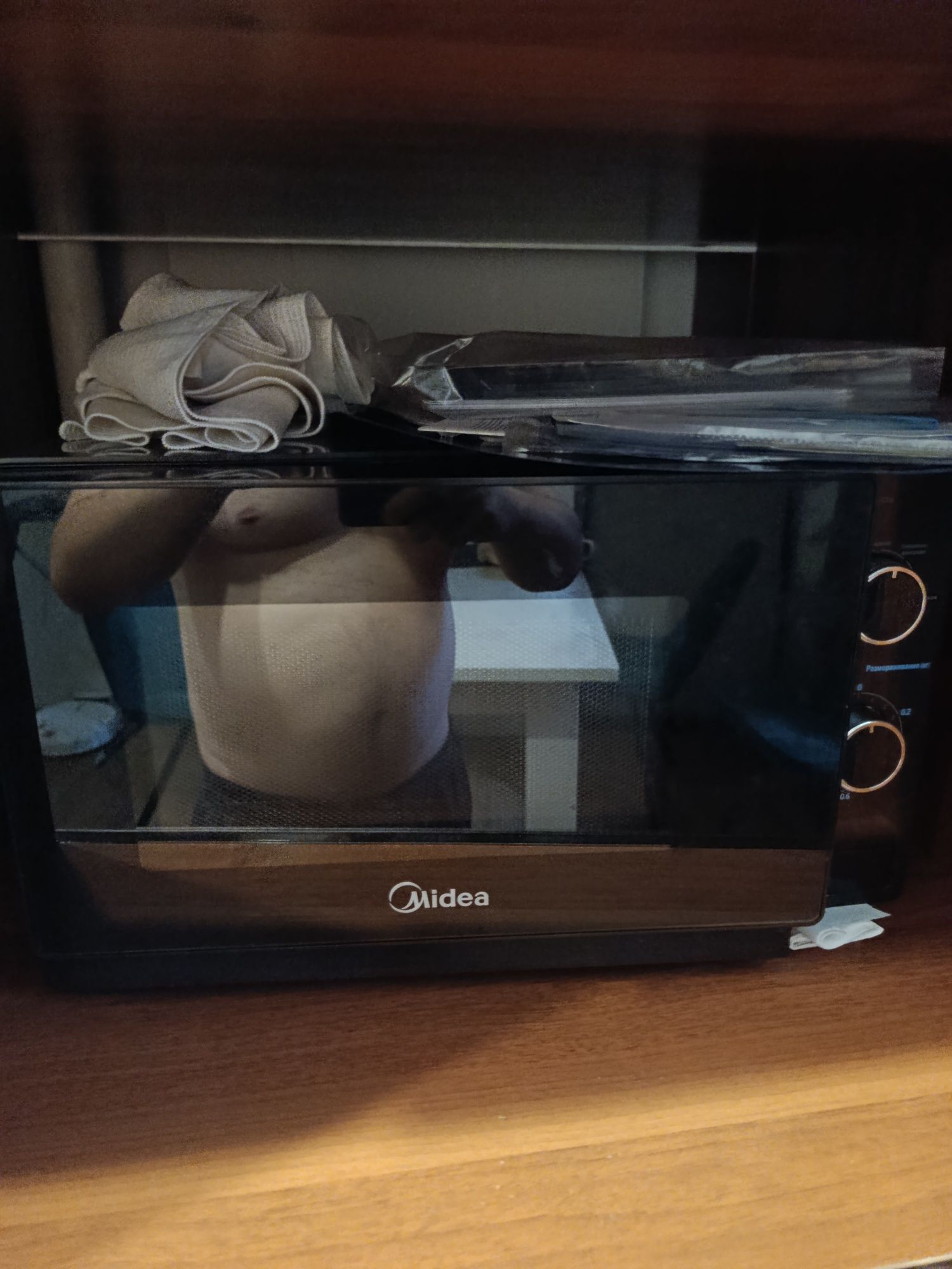 Микроволновая печь.Midea