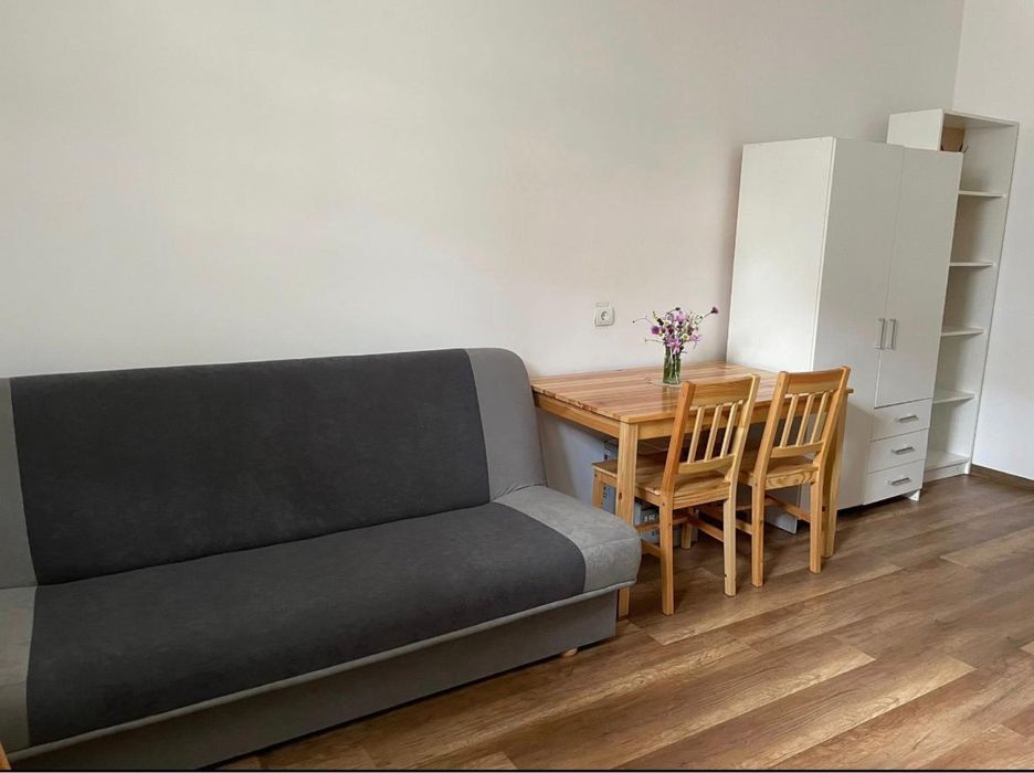 Garsoniera la 5 min de UMF