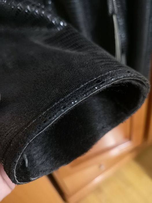 Cojoc Bison dama, elegant, nou, haina blana cu guler