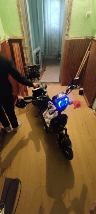 Продам скутер на запчасти