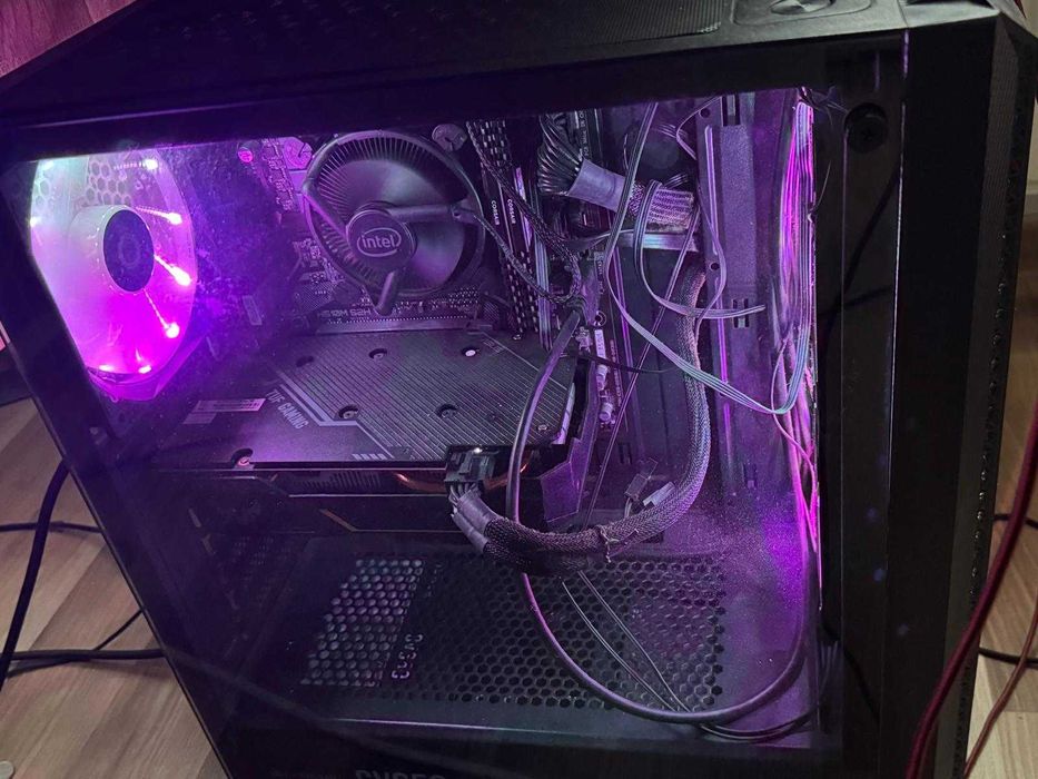 PC Gaming-16GB ram 1660 Ti Oc 6GB , Monitor Curbat Dell 60cm diagonala