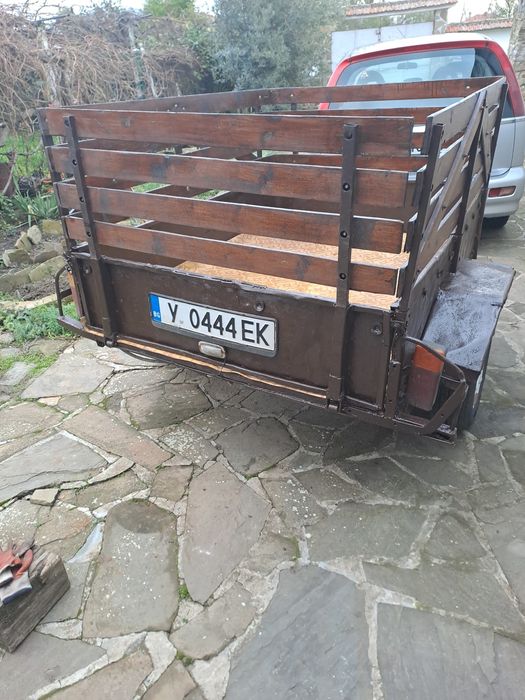 Автомобилно ремарке с регистрация