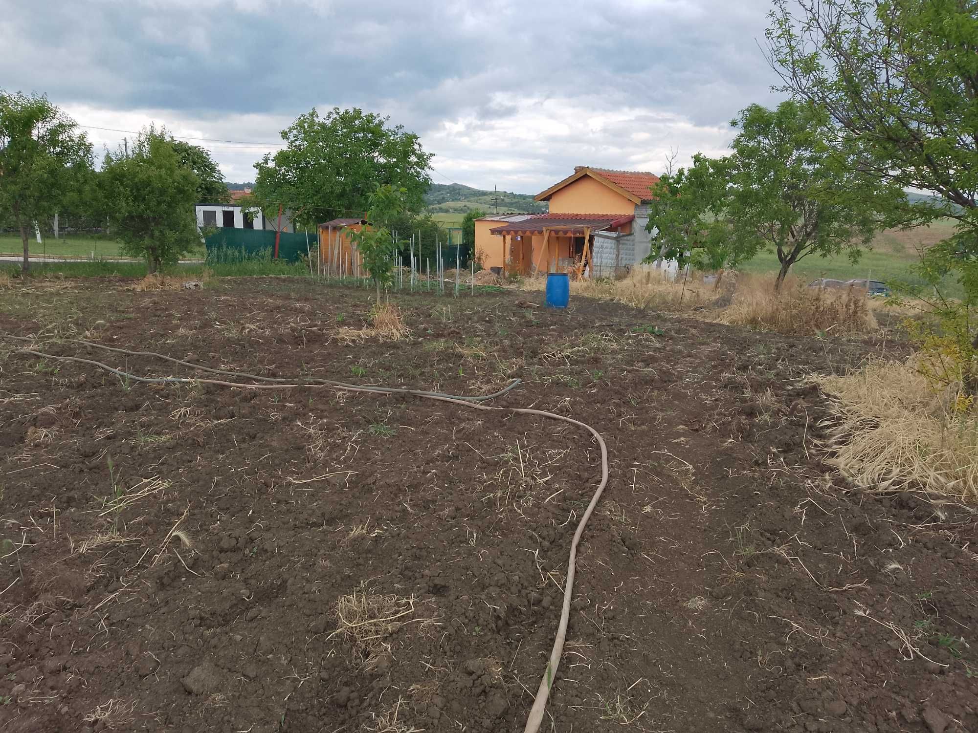 Предлагам къща в Каптажа