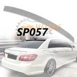 Заден спойлер за Mercedes E class таван W212 седан спорт пакет AMG