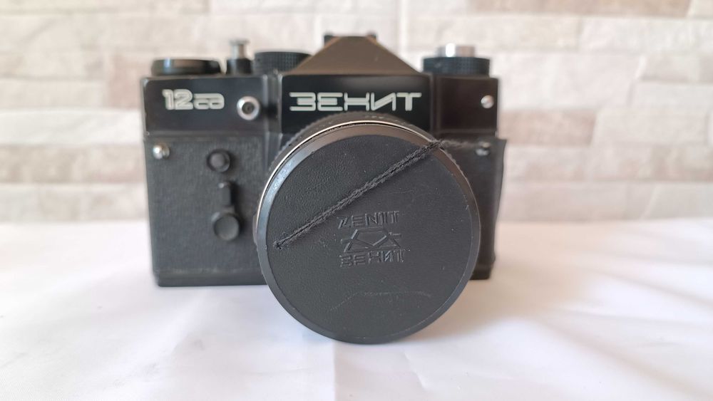 Механичен фотоапарат Zenit 12cd - 1983г.