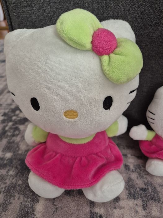 Vand plusuri Hello Kitty