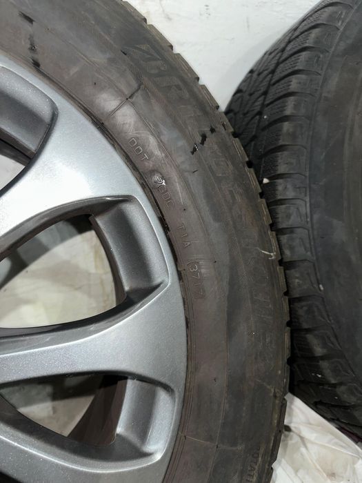 Vand urgent Jante cu anvelope de iarna R18 pentru glc coupe