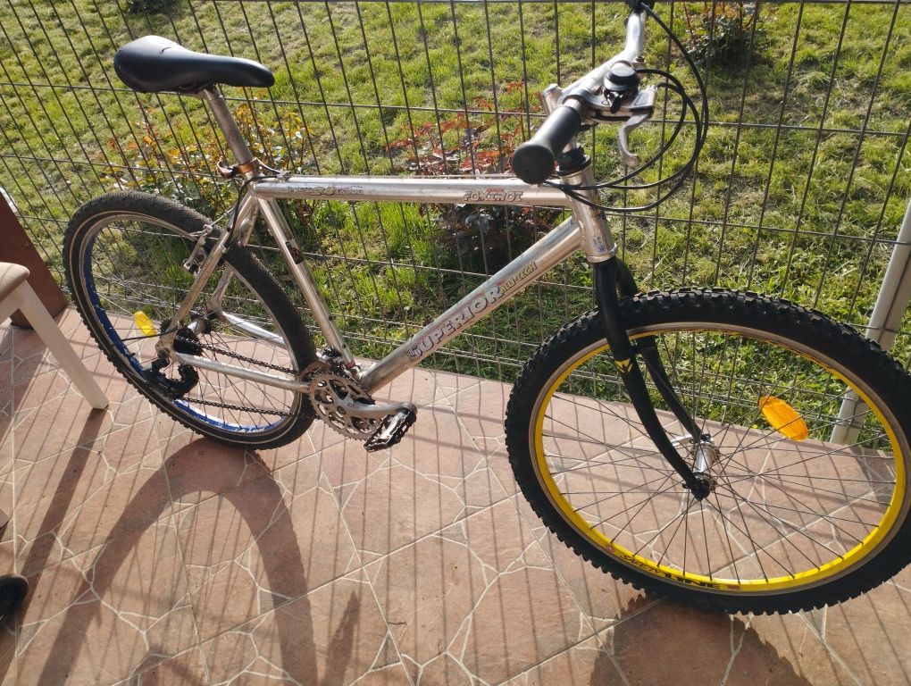 Vând bicicleta cu cadru de aluminiu! Foarte ușoară