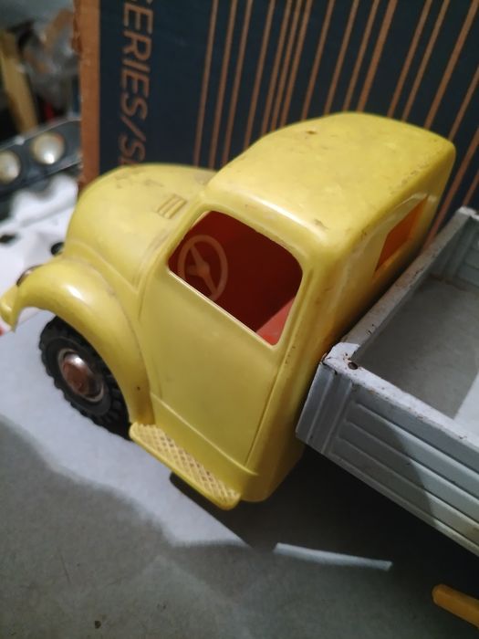 Камион макет метален magirus conrad corgi