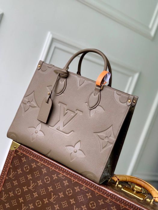 Geanta Louis Vuitton OnTheGo