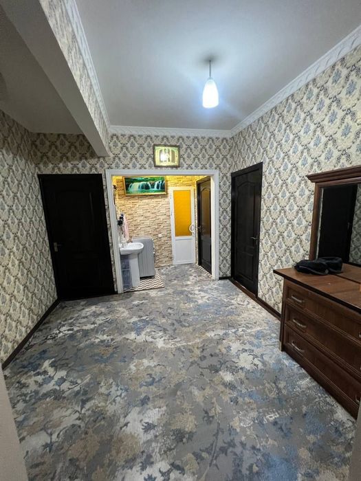 Chilonzor Novza metro yonida