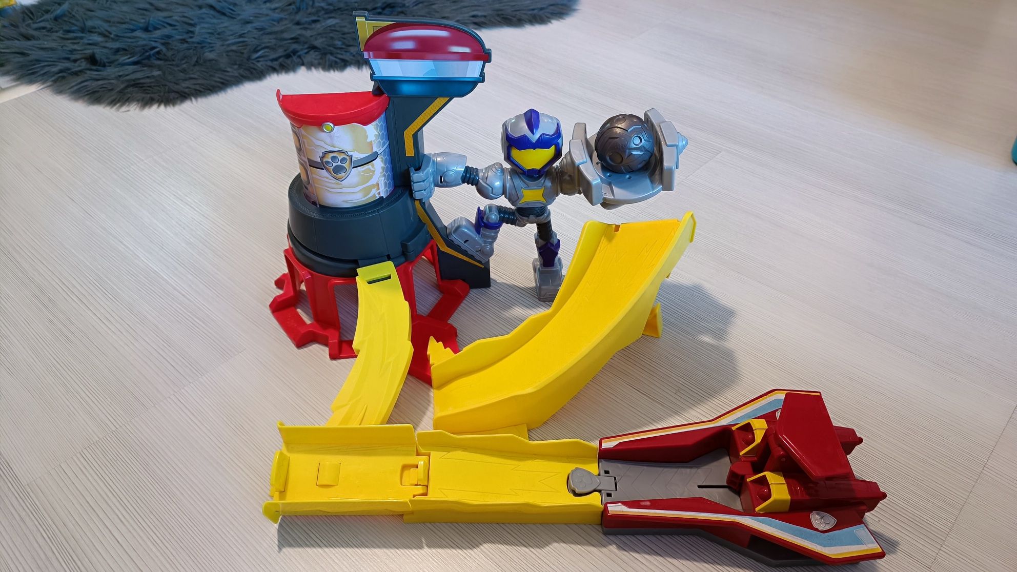 База Пес Патрул, Писта Spin Master Paw Patrol Могъщ Метеор