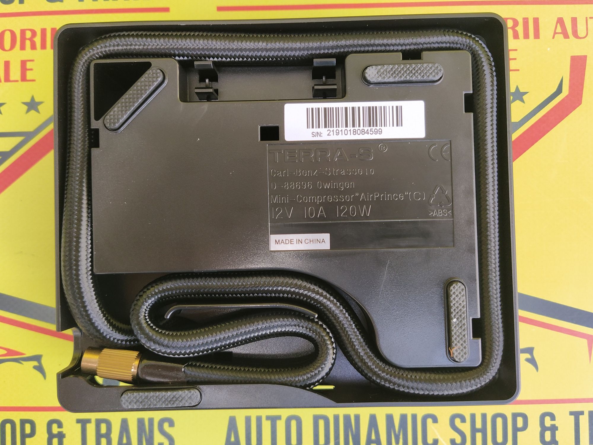 Compresor auto umflat roti kit pana original Toyota + husa
120w 12V