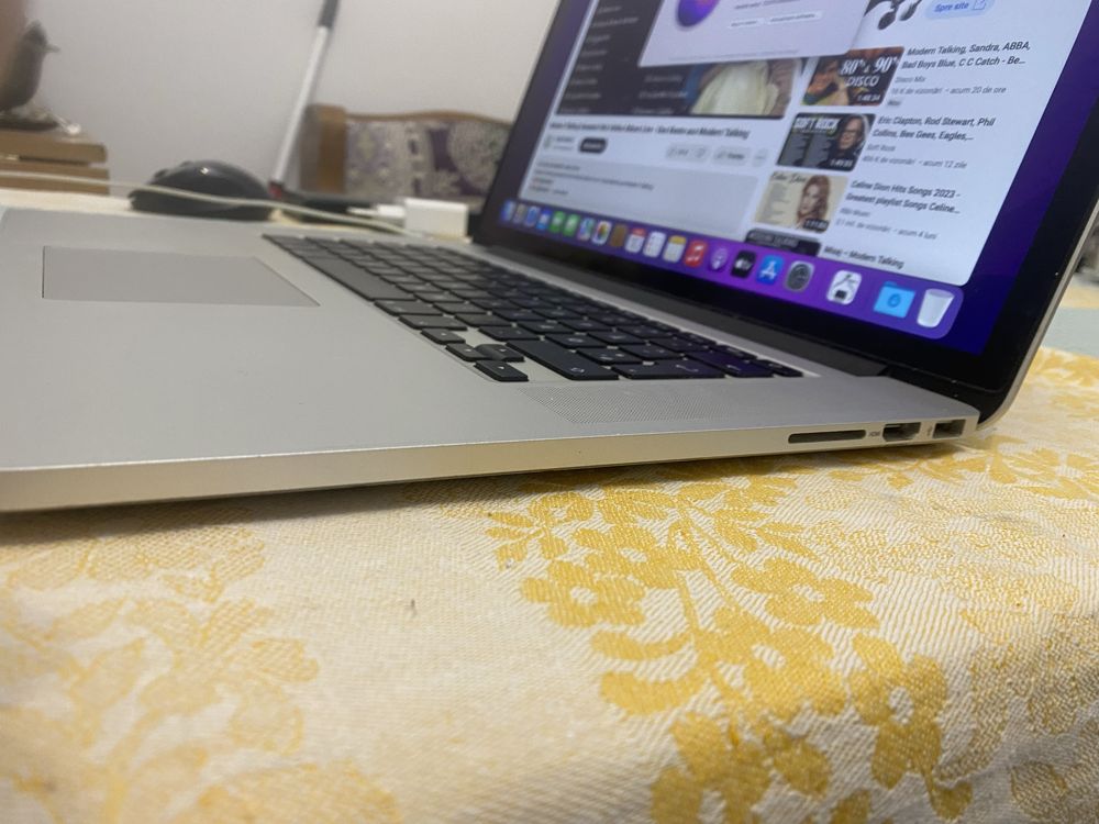 dezmembrez macbook pro - mid. 2015