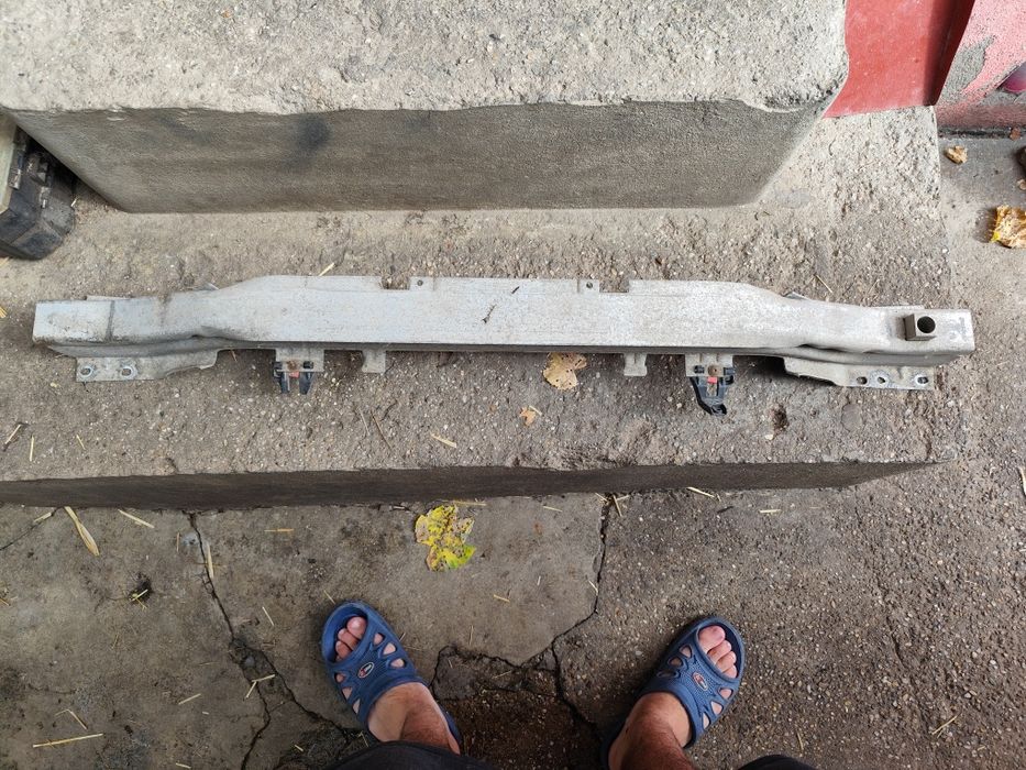 Vând armatura spate Opel Astra h